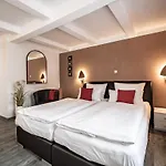 Szálloda Le Petit Palais - Hotel/pension Bad Suderode