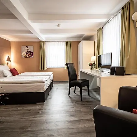 Le Petit Palais - Hotel/pension Бад-Судероде