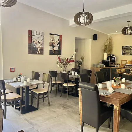 Le Petit Palais - Hotel/pension Отель 3*