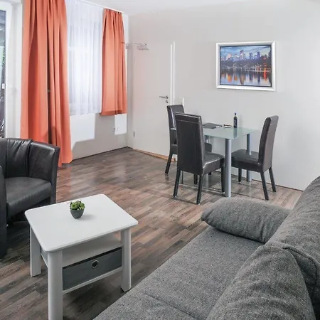 Отель Le Petit Palais - Hotel/pension Бад-Судероде