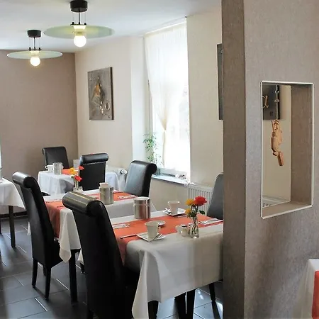 Le Petit Palais - Hotel/pension 3* Бад-Судероде